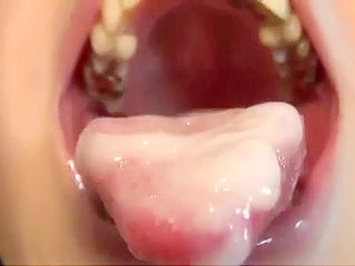 Japanese stepdaughter swallows her stepfather's creamy load with euphoria